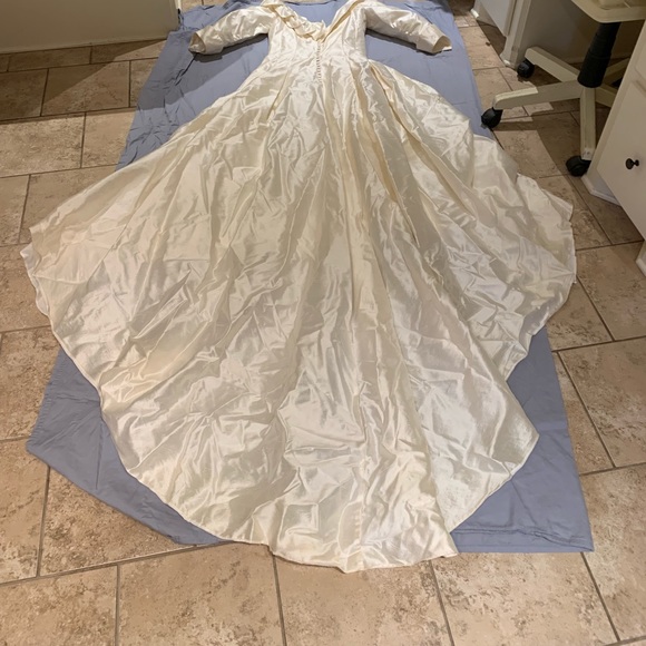 Wedding Gown - Picture 7 of 7